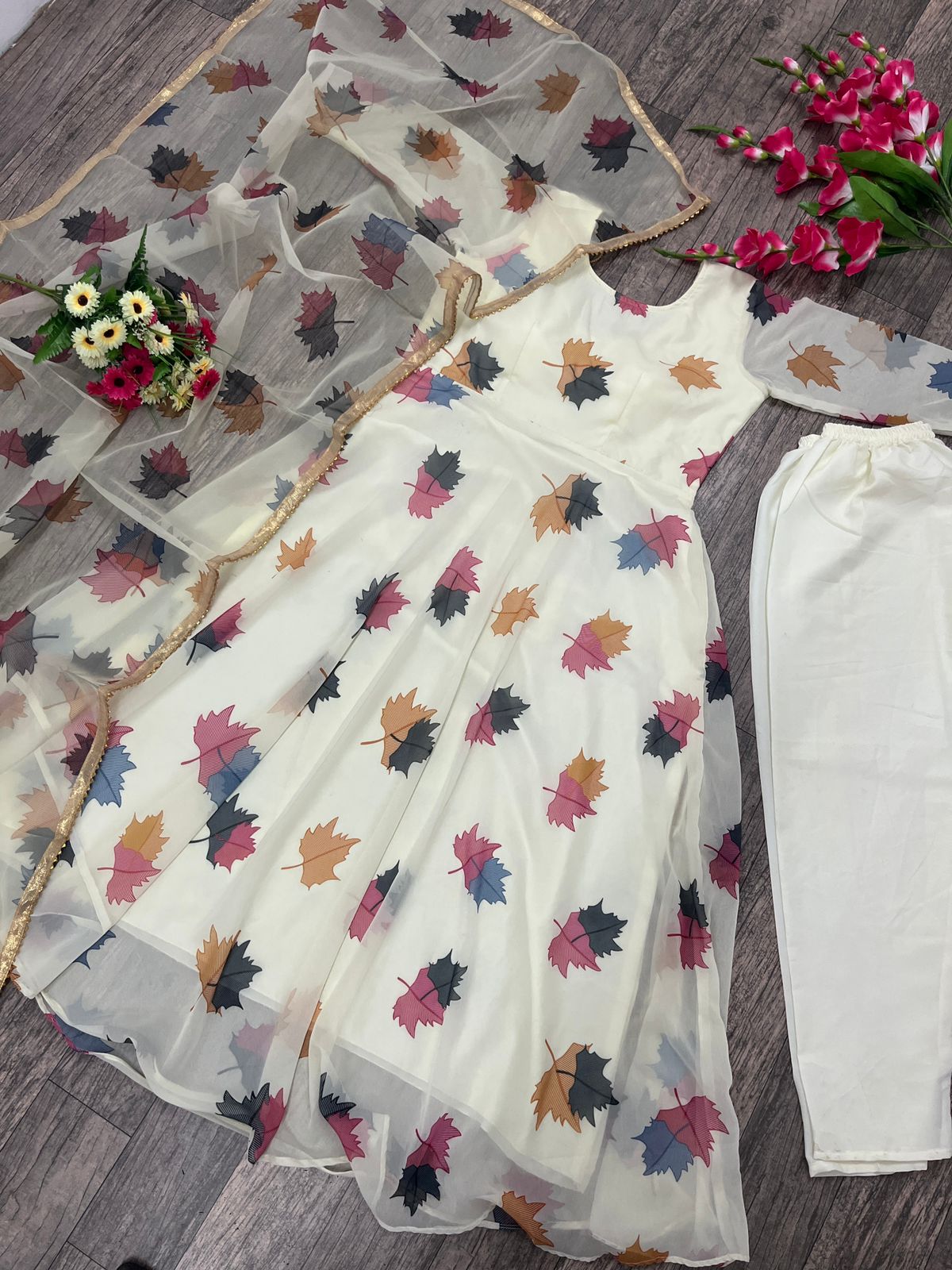 WHITE STYLE ANARKALI ,DUPPTA FULL SET WITH PENT READY TO WEAR By Dealbazaars