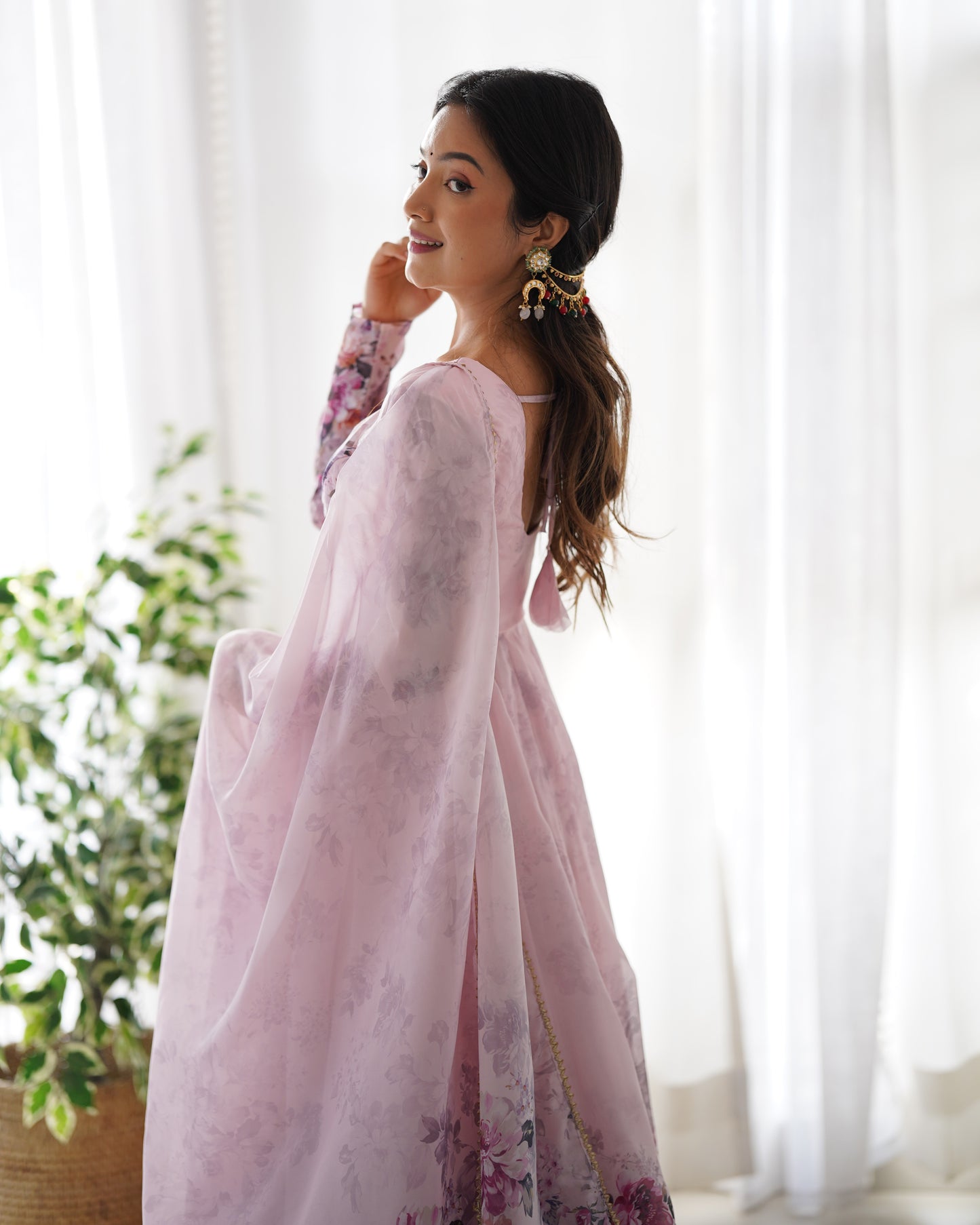 Baby Pink Lightweight & Fresh Look Outfit Is Perfect For Upcoming Festivities And Weddings Which Provides You More Comfort And Style