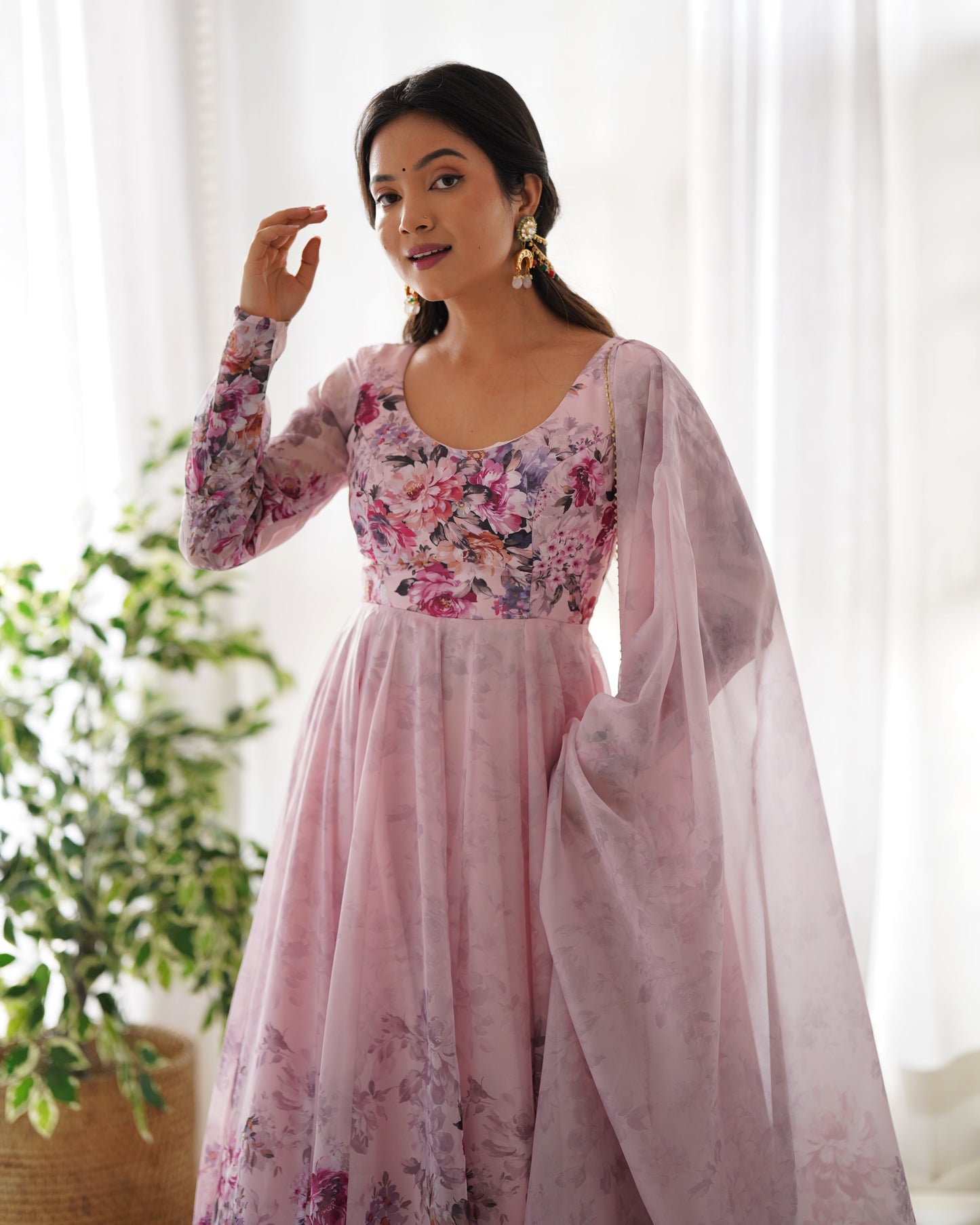 Baby Pink Lightweight & Fresh Look Outfit Is Perfect For Upcoming Festivities And Weddings Which Provides You More Comfort And Style