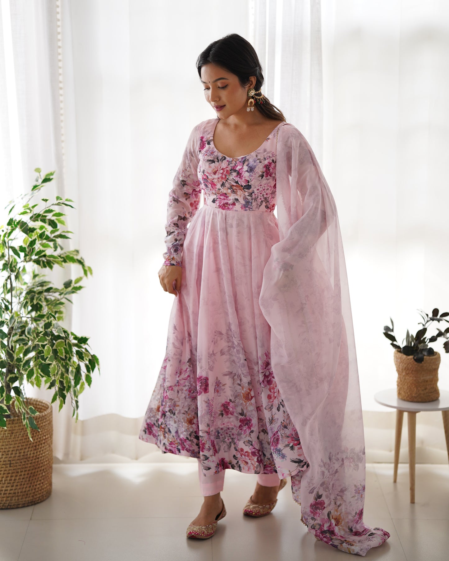 Baby Pink Lightweight & Fresh Look Outfit Is Perfect For Upcoming Festivities And Weddings Which Provides You More Comfort And Style