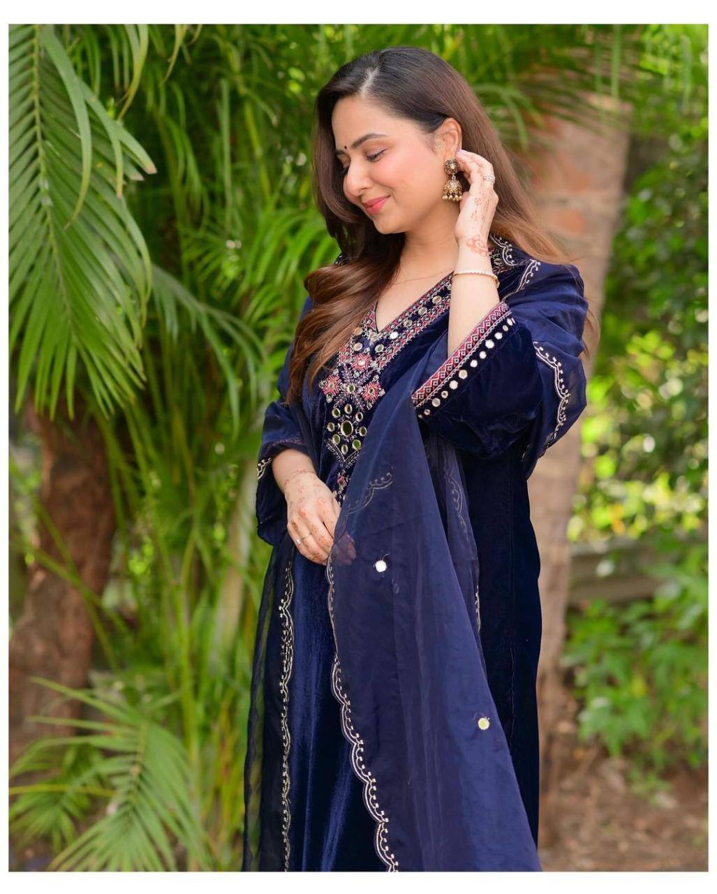 Heavy Navy Blue Designer Velvet Kurta Pant set with organza Dupatta Indian Readymade Velvet SalwarKameez Set for women