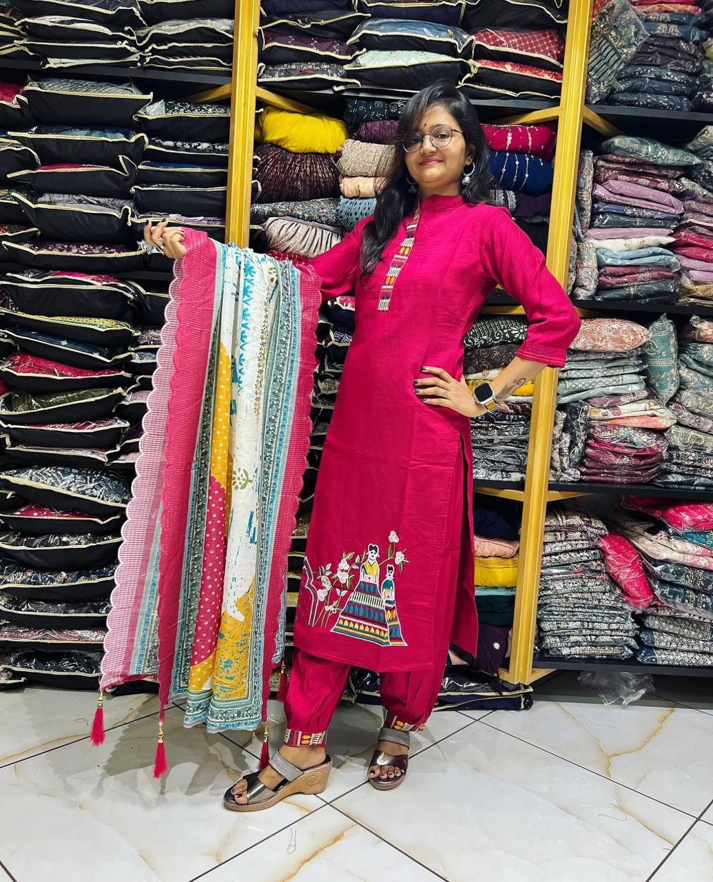 Womans Casual Wear Color Thread Work Kurti Pant With Dupatta