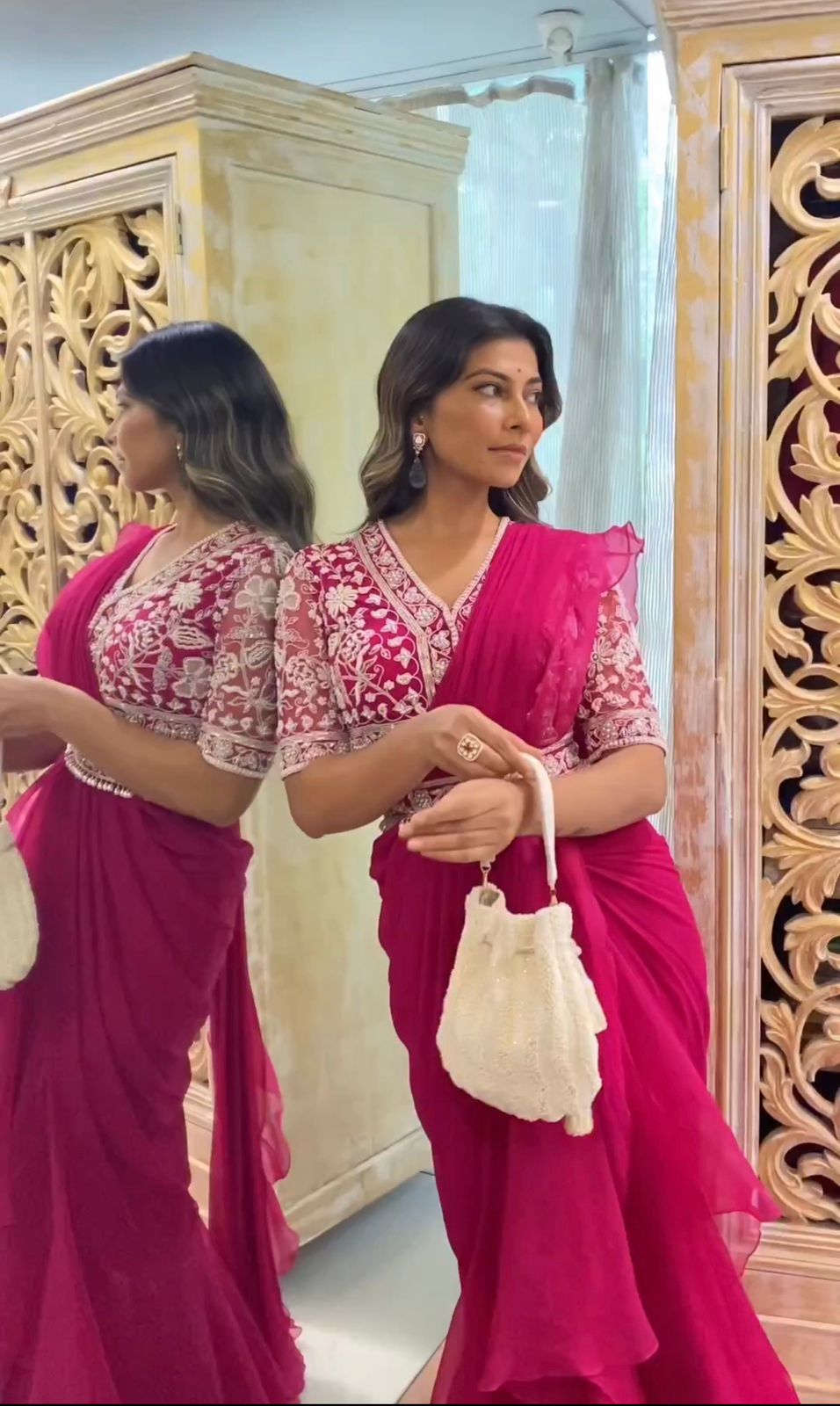 NEW RED DESIGNER PARTY WEAR LAHENGA SAREE WITH STICH BLOUSE WITH EMBROIDERY WORK