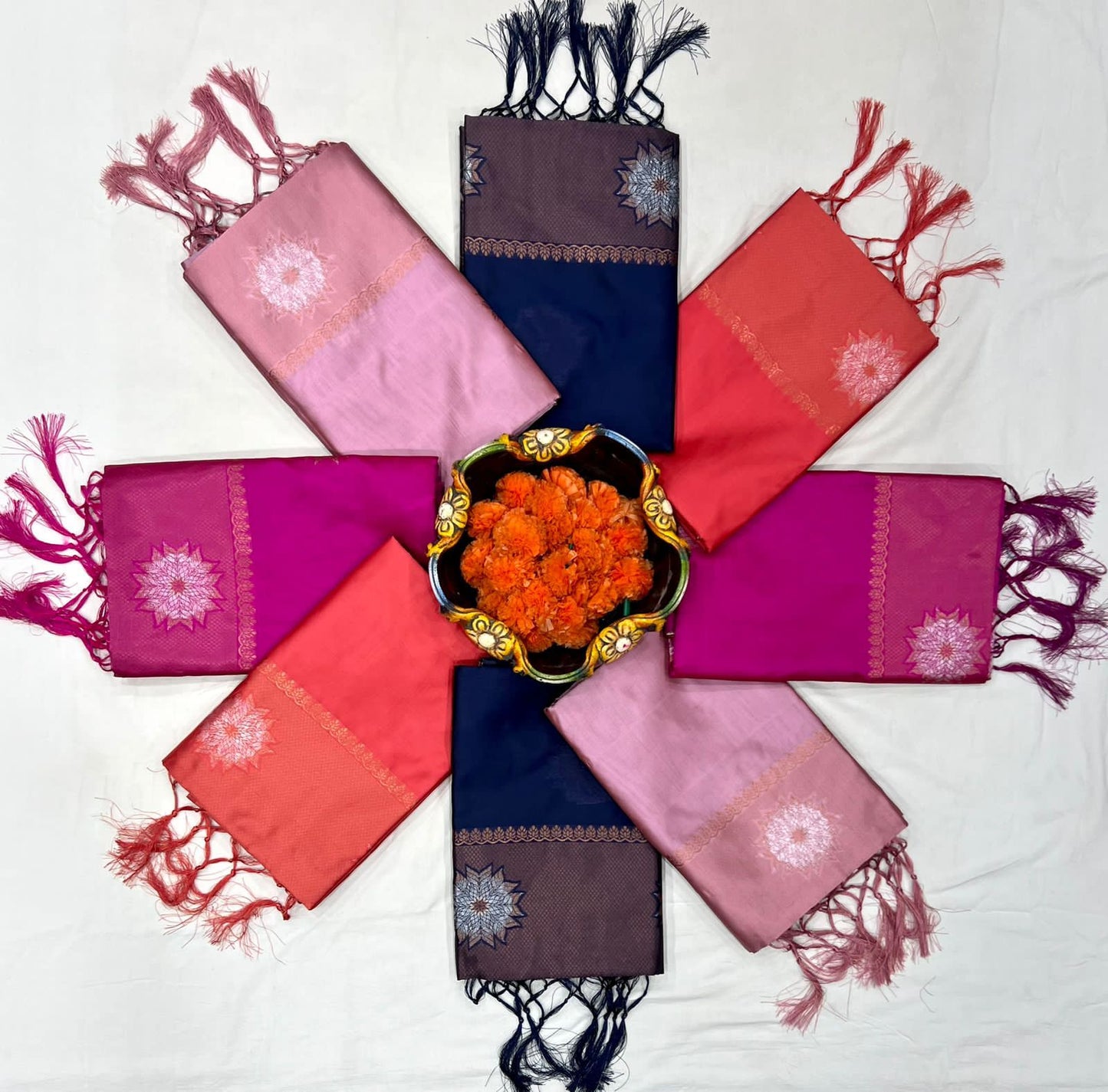 Floral Woven Kanjeevaram Saree with Contrast Border With Beautiful Zahlar