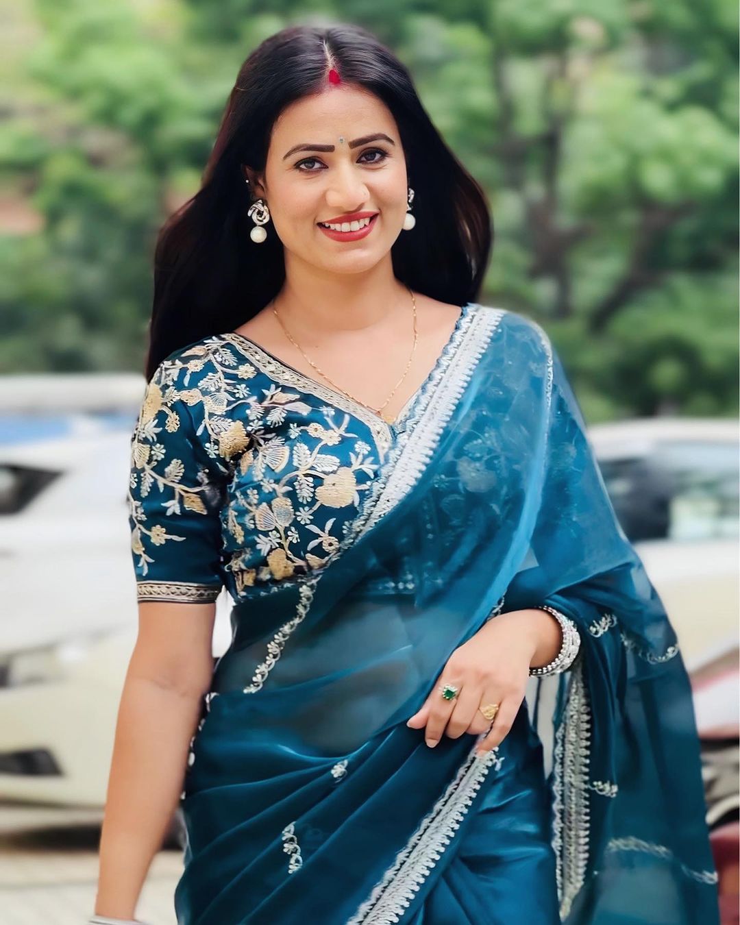 Chiffon Fabric Saree with Multi Thread sequence work and Embroidered Blouse Designer Party Wear Saree