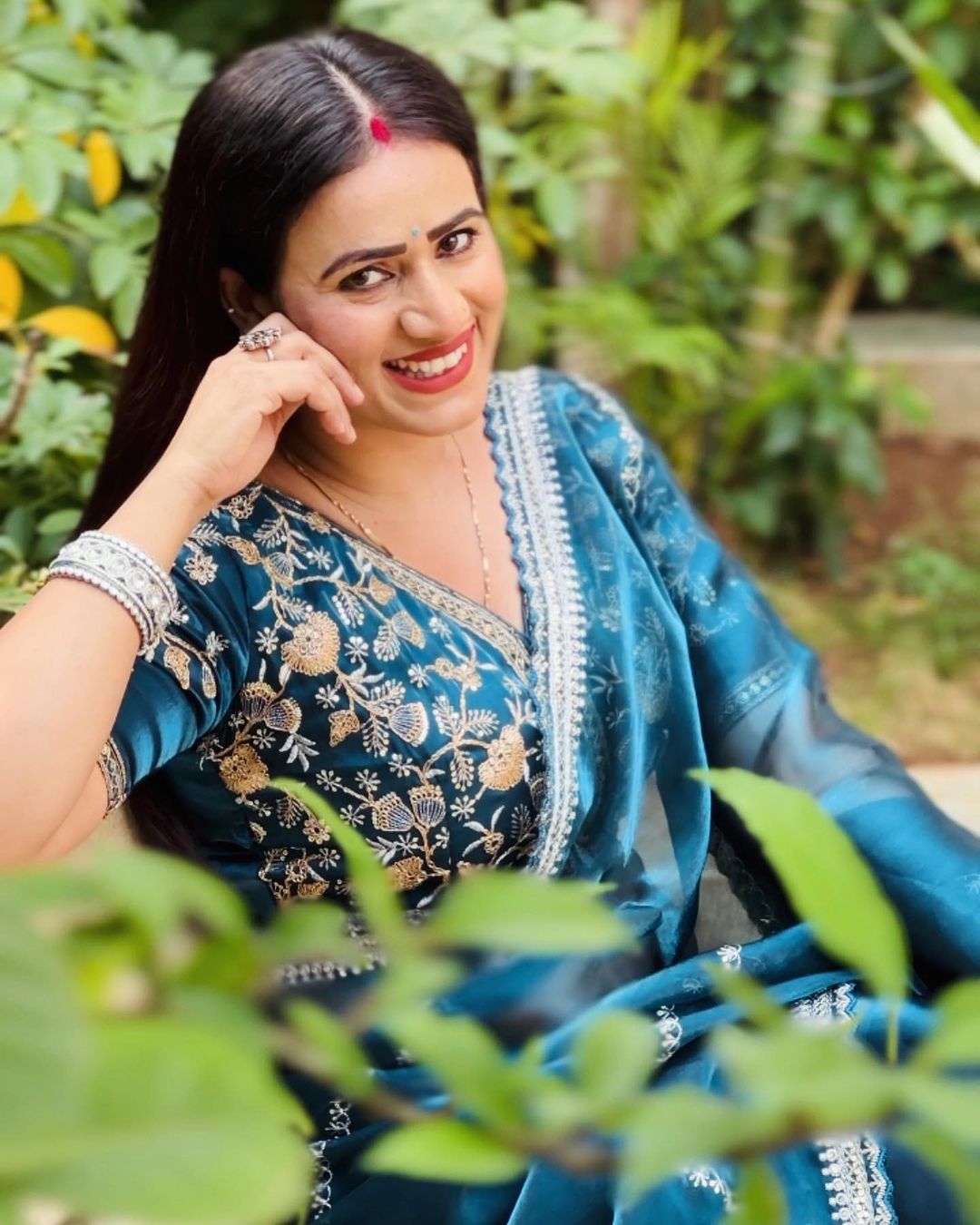 Chiffon Fabric Saree with Multi Thread sequence work and Embroidered Blouse Designer Party Wear Saree
