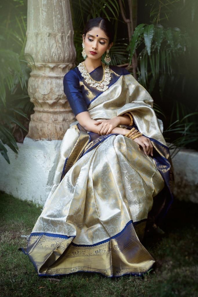 Cream Color Kanjivaram Silk Saree With Haevy Weaving Rich Pallu Exclusive Saree Extra Ordinery party wear Stunning Look Saree With Unstitched Blouse Piece