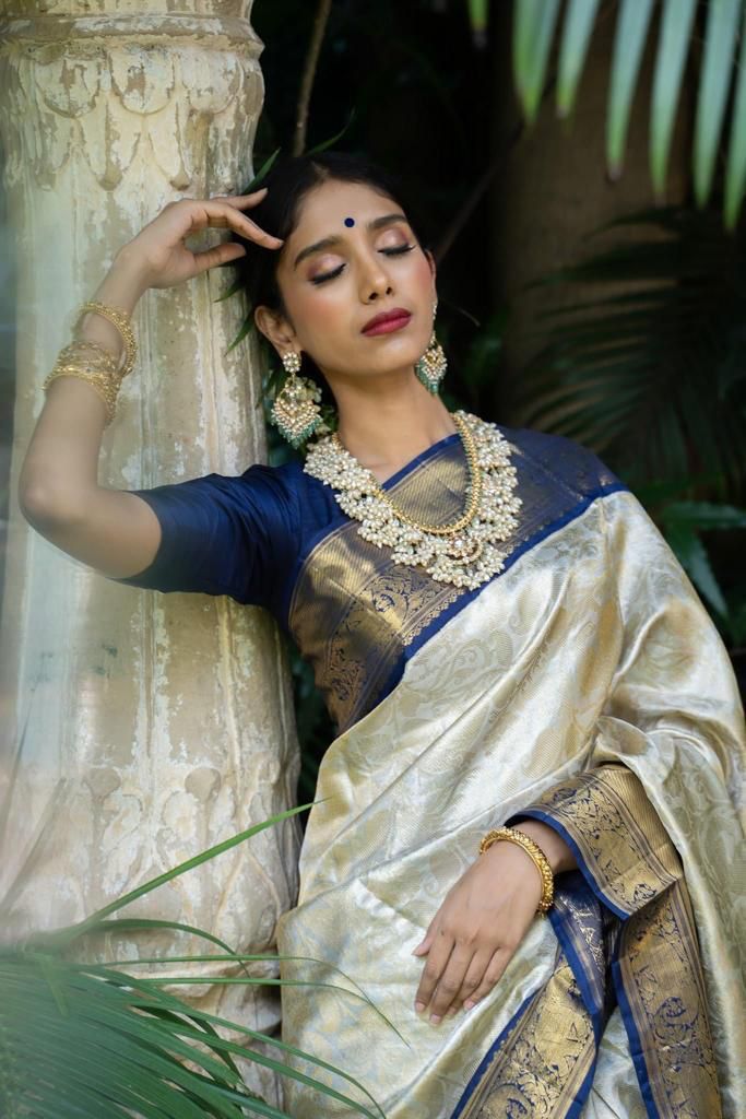 Cream Color Kanjivaram Silk Saree With Haevy Weaving Rich Pallu Exclusive Saree Extra Ordinery party wear Stunning Look Saree With Unstitched Blouse Piece