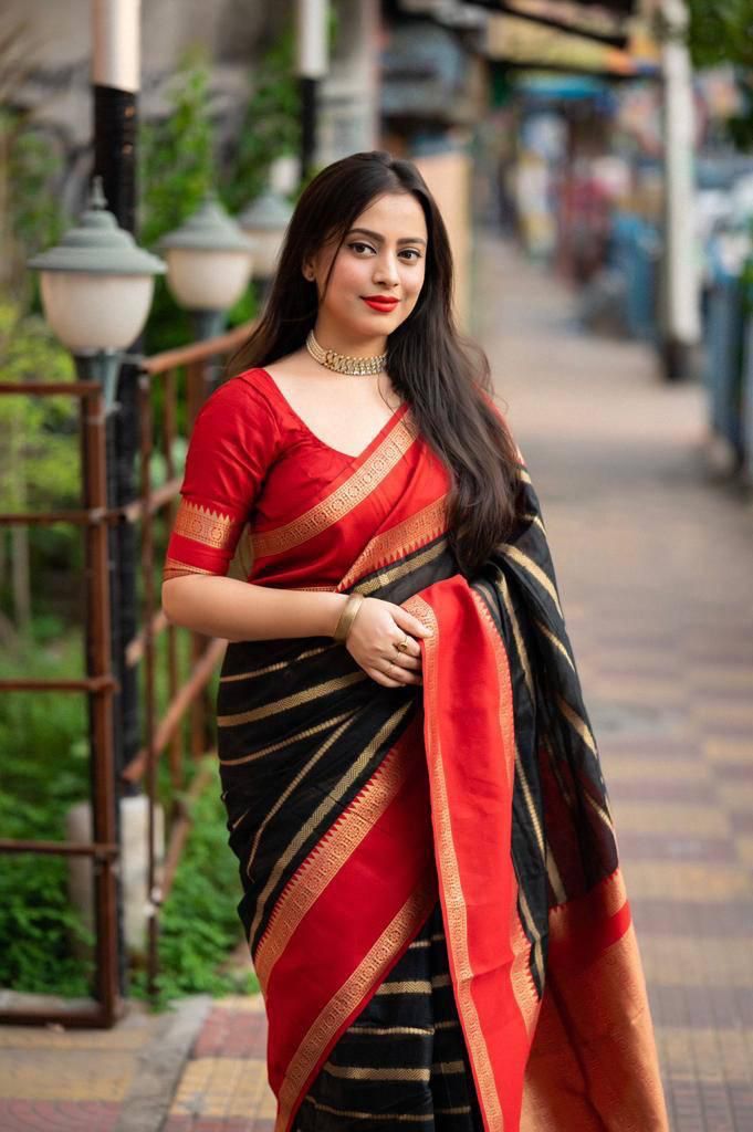 Designer Soft Litchi Silk Lace Border Saree With Unstitched Blouse
