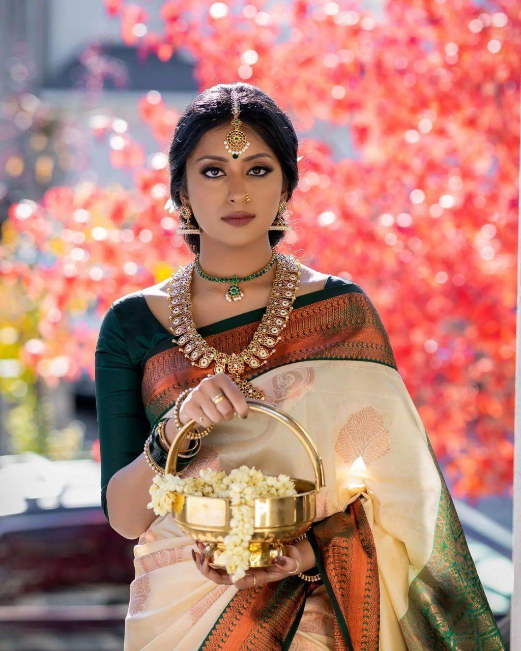 White Green Floral Woven Soft Lichi Silk Saree with Unstitched Blouse Piece