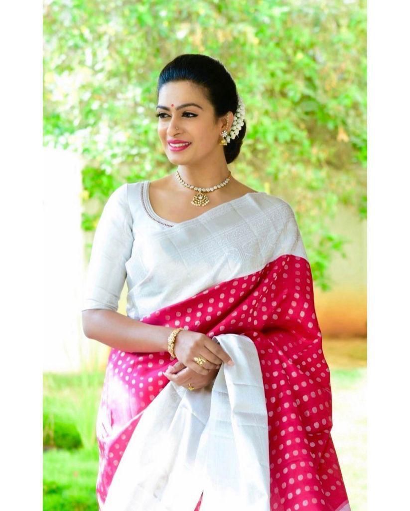 Women's Pink White Kanchipuram Banarasi Lichi Silk Saree With Plain Unstitched Blouse piece