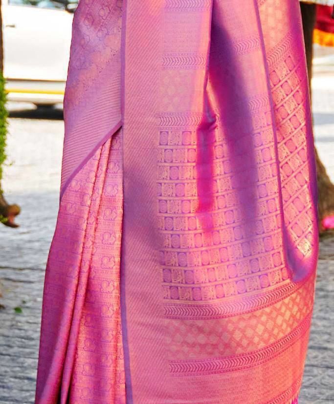 Wine & Cream Women's Kanchipuram Pattu Silk Jacquard Saree With Blouse