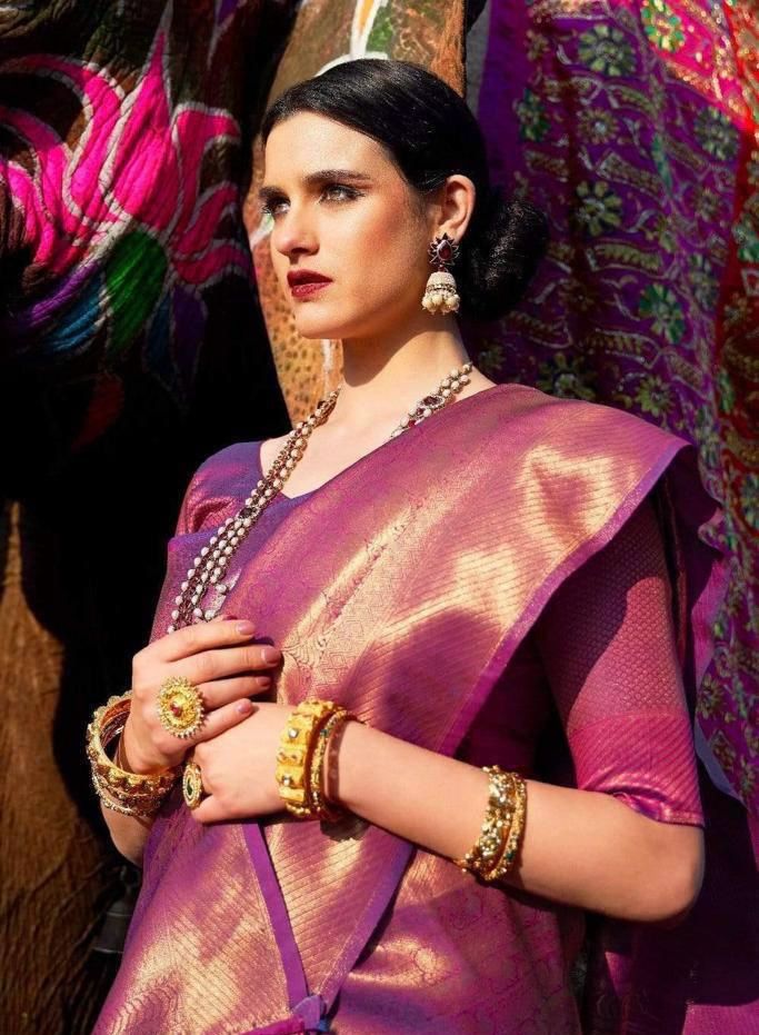 Wine & Cream Women's Kanchipuram Pattu Silk Jacquard Saree With Blouse