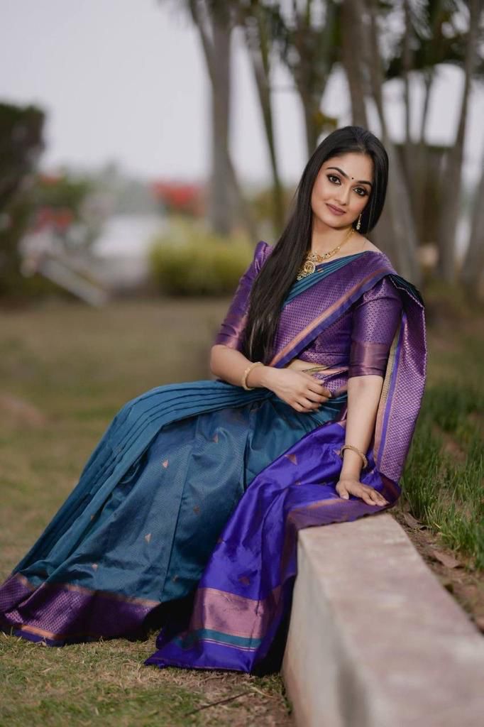 Blue & Rama Banarasi Style Pure Kanjivaram Silk Jacquard Saree With Un-Stiched Blouse