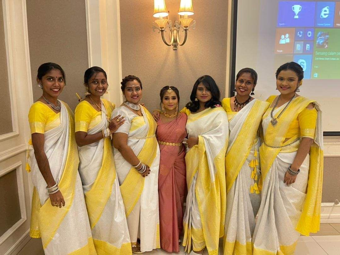Yellow White Banarasi Style Pure Kanjivaram Silk Jacquard Kanchipuram Pattu Saree With Un-Stiched Blouse