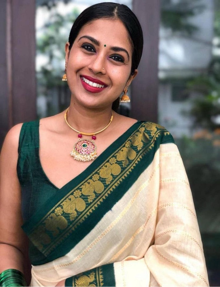 Women's Creamy Green kanchipuram Kanjivaram Lichi Traditional Style Silk Saree With Unstitched Blouse Piece