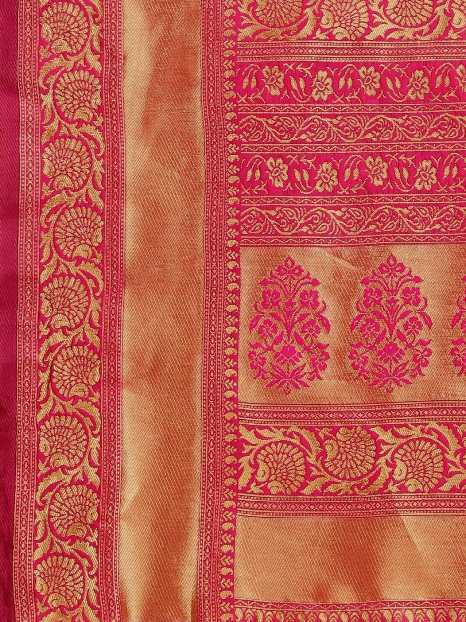 GREEN-RED INDIAN TRADITIONAL WEAR COLLECTION BEAUTIFUL STYLISH FANCY COLORFUL PARTY WEAR & OCCASIONAL WEAR BANARASI SILK SAREE
