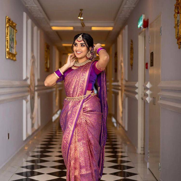 Jacquard Work Weaving Softy Silk Litchi Silk Saree (Separate Blouse Piece) traditional wear Saree