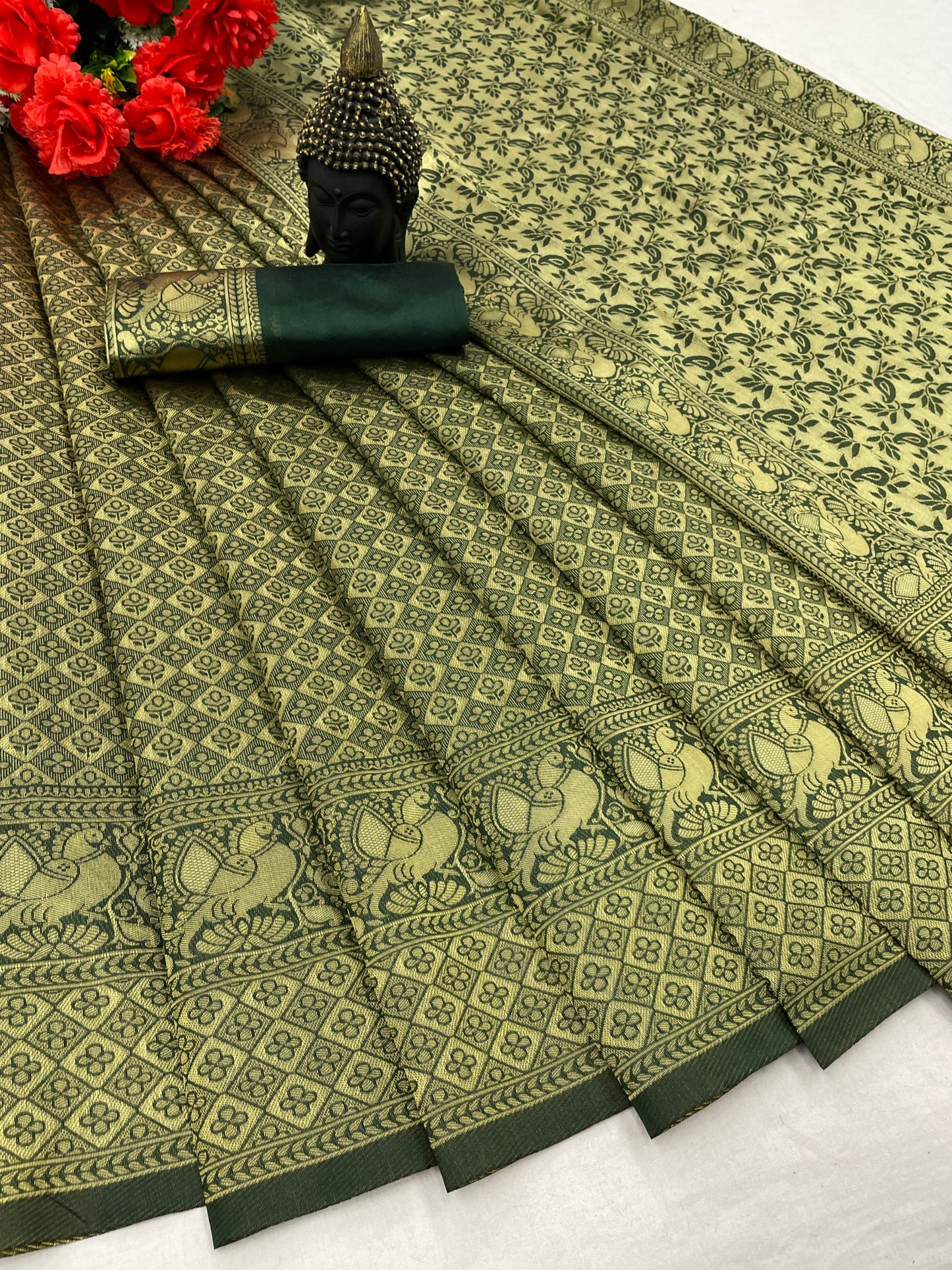 Breathable Organic Banarasi Silk Sarees For Intimate And Big Fat Indian Weddings