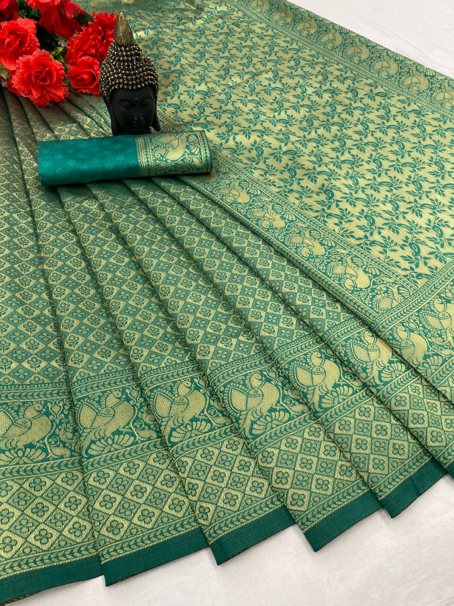 Breathable Organic Banarasi Silk Sarees For Intimate And Big Fat Indian Weddings