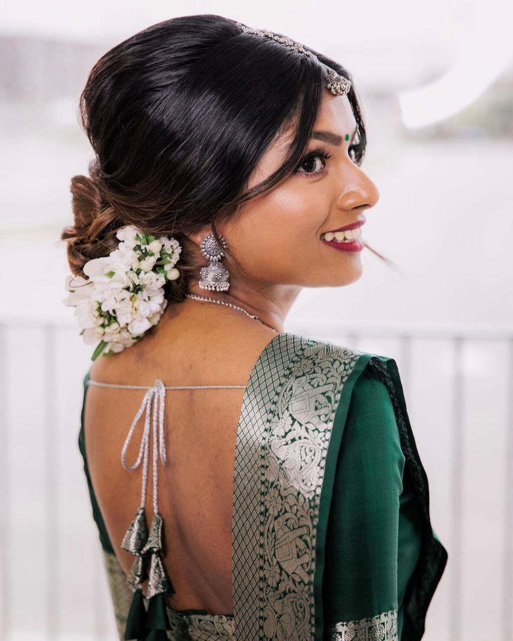 Sizzling Dark Green Soft Banarasi Silk Saree With Shining Silver Border And Beautiful Blouse Piece