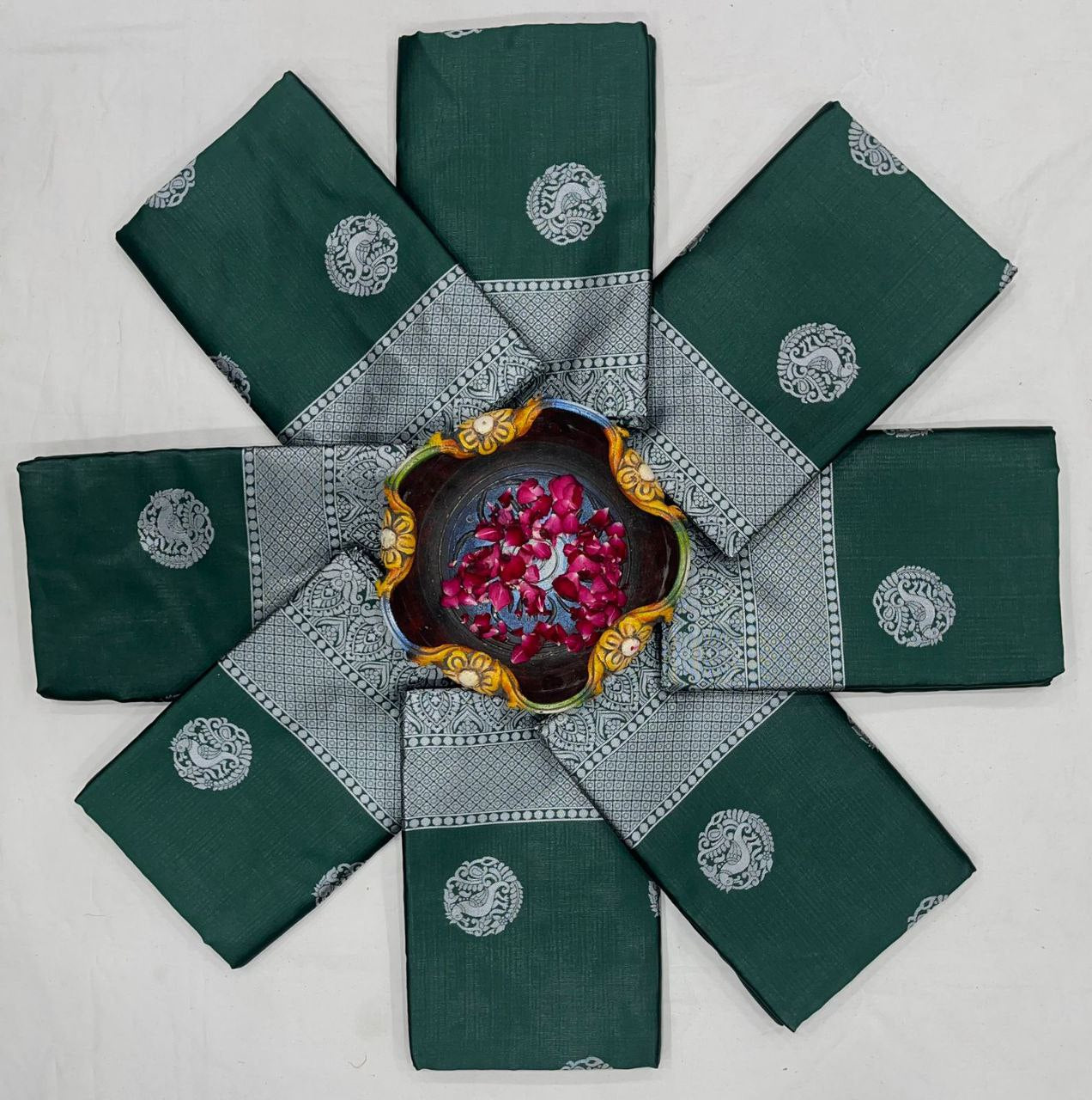 Sizzling Dark Green Soft Banarasi Silk Saree With Shining Silver Border And Beautiful Blouse Piece