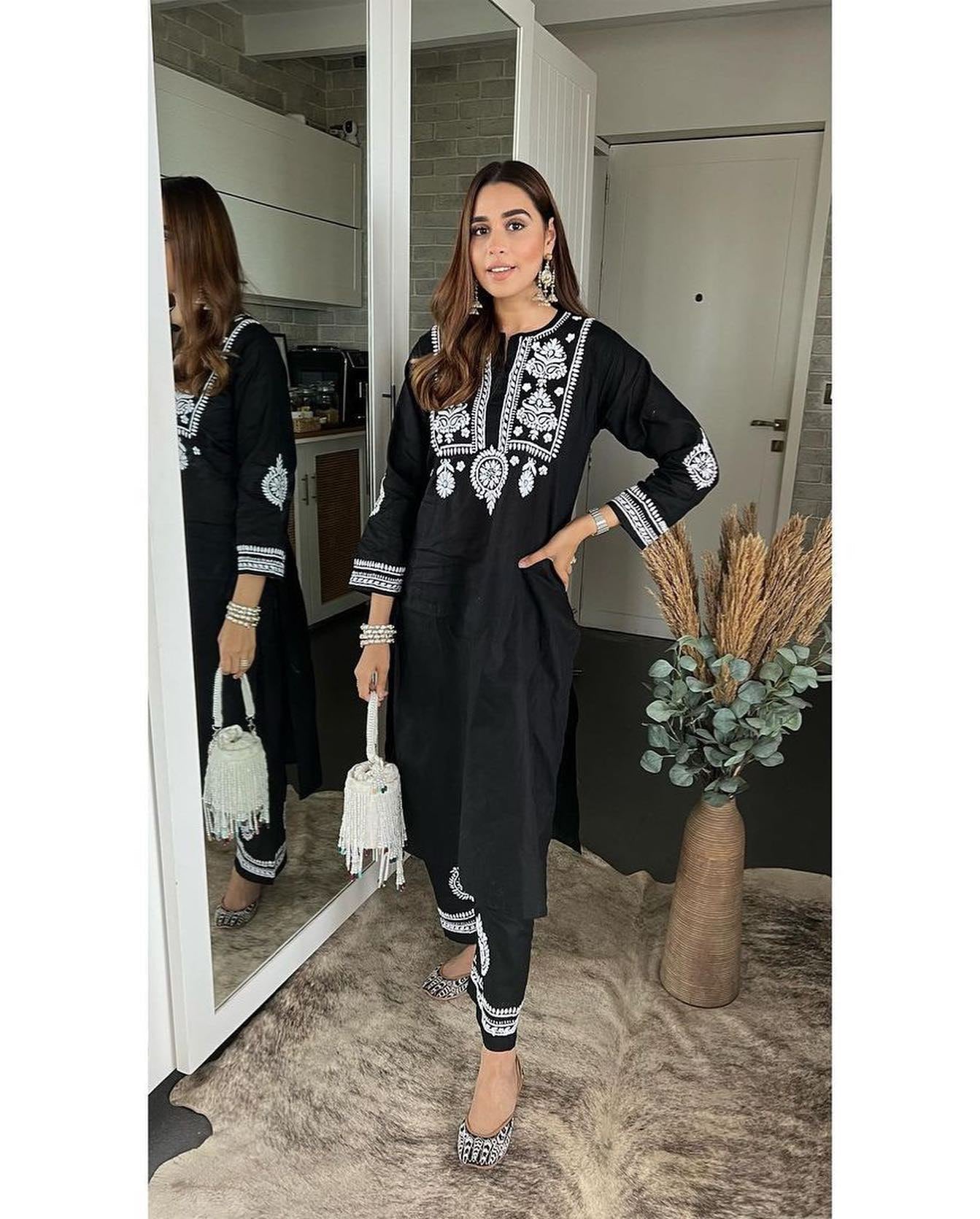 Women's Ready-to-Wear Chain Stitch Rayon Cotton Black Colour Kurta with Matching Pants