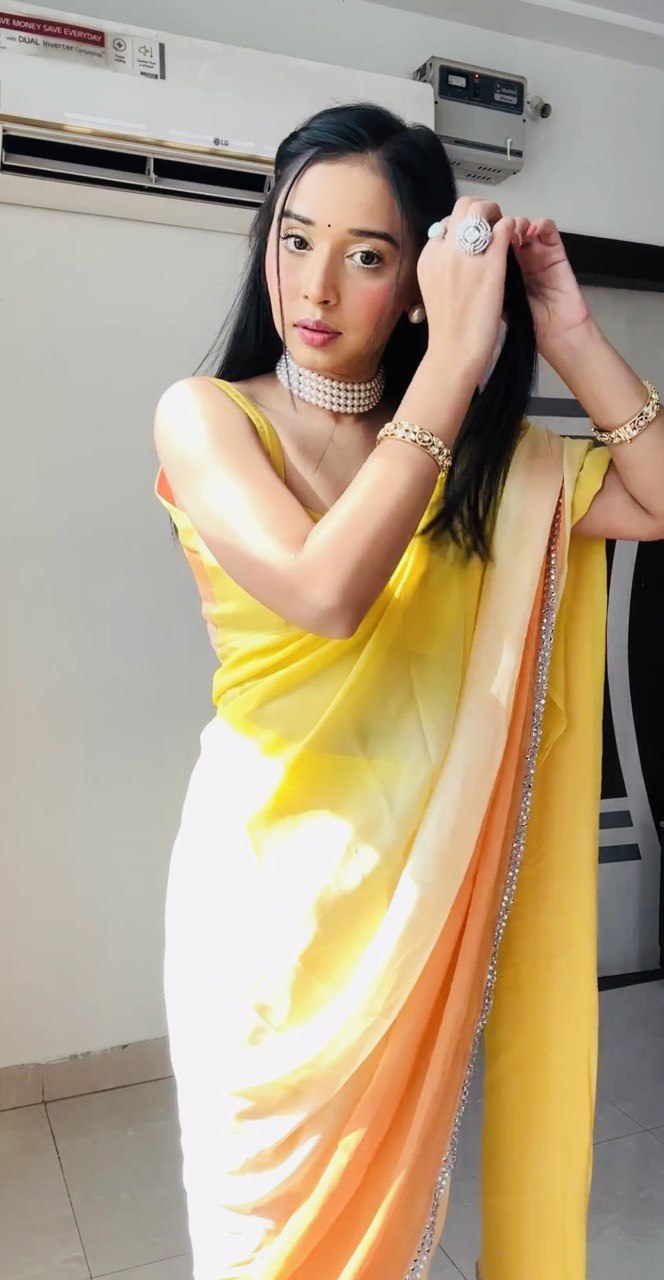 Yellow&Red Women's Colorblocked Celebrity Organza Rocky Aur Rani Ki Prem Kahani Alia Bhatt Saree with Unstitched Blouse Piece