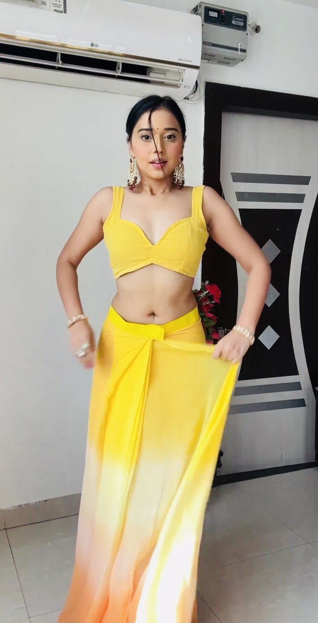 Yellow&Red Women's Colorblocked Celebrity Organza Rocky Aur Rani Ki Prem Kahani Alia Bhatt Saree with Unstitched Blouse Piece