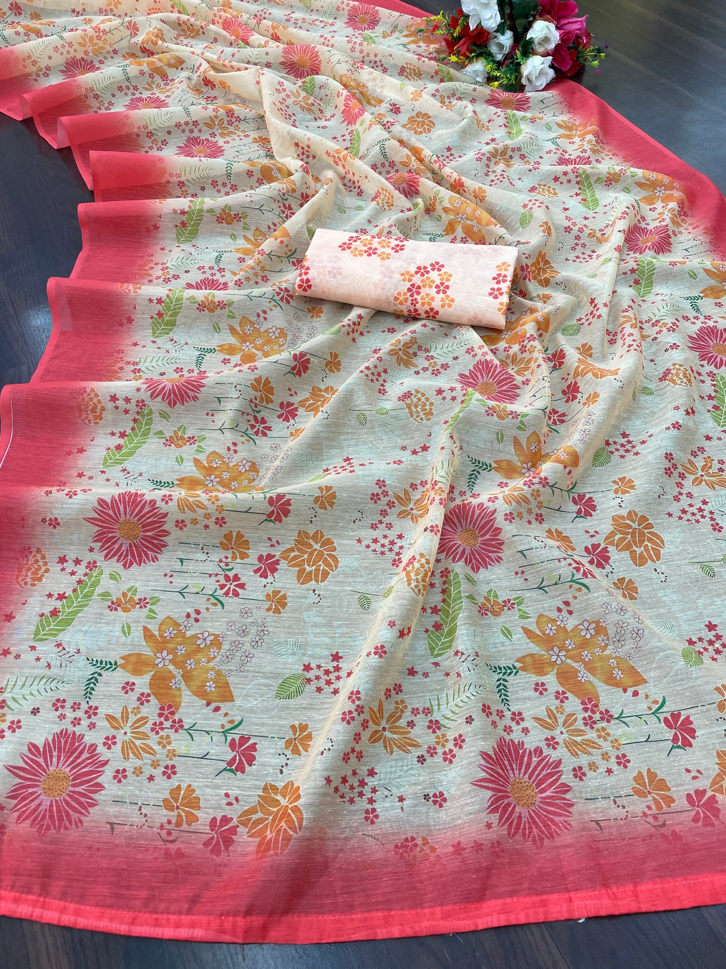 Women's Printed Pure Georgette Lace Boardered Saree With Unstitched Blouse Piece
