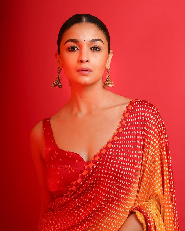 Alia Bhatt Red Color Heavy Satin Georgette Creap Silk Digital Printed Bollywood Saree