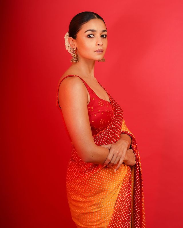 Alia Bhatt Red Color Heavy Satin Georgette Creap Silk Digital Printed Bollywood Saree