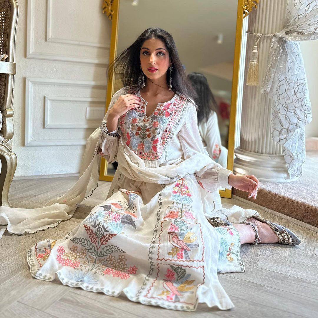 White Embroidered Heavy Georgette Kurta Set with Palazzo Pant and Dupatta