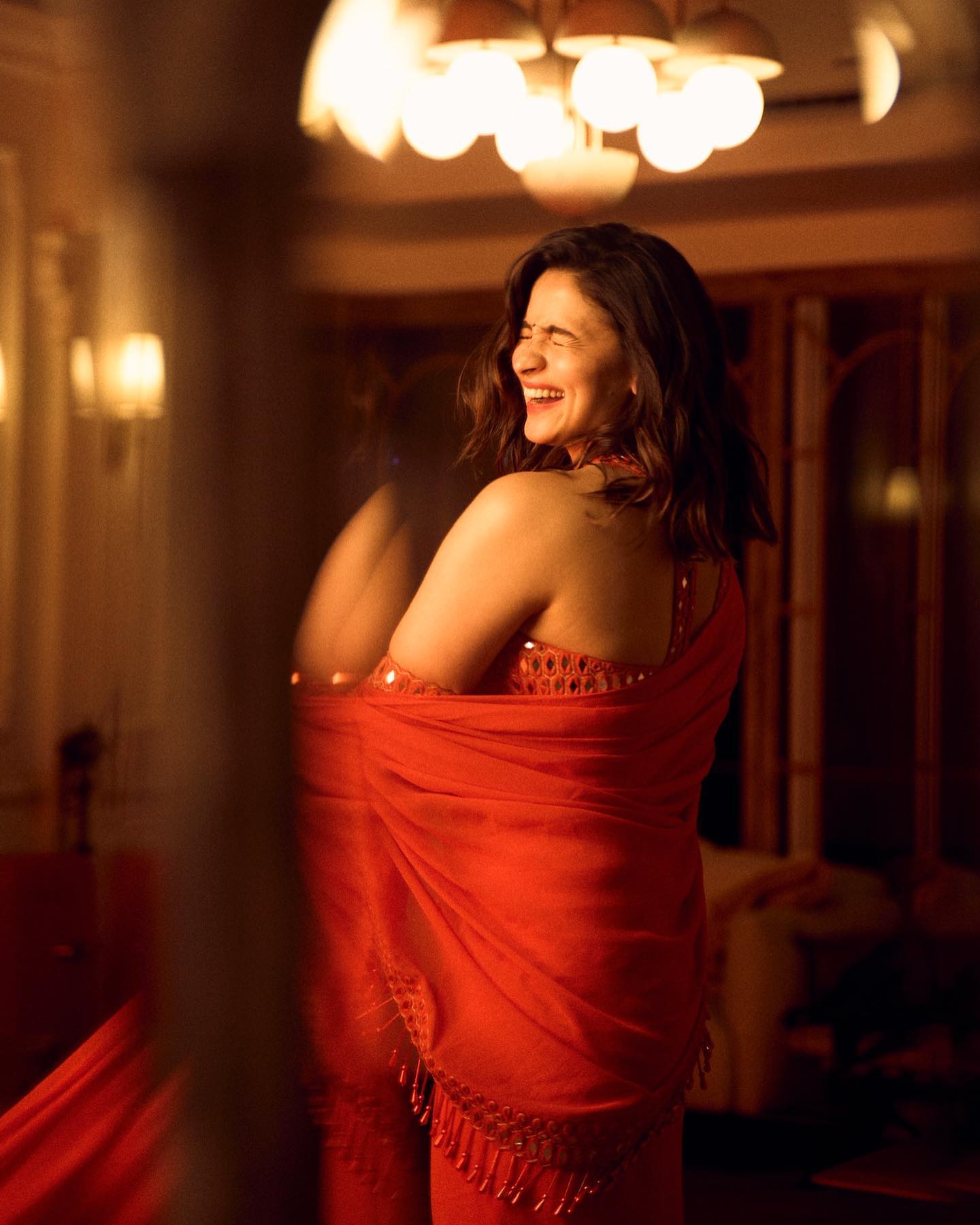 Red Color Women's Bollywood Fancy Georgette Saree With Unstitched Mirror Worked Blouse