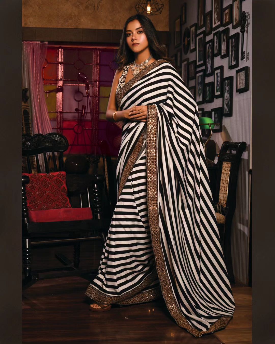 Women's Black and White Striped With Lace Embellsihed Georgette Saree With Tafeta Silk Blouse