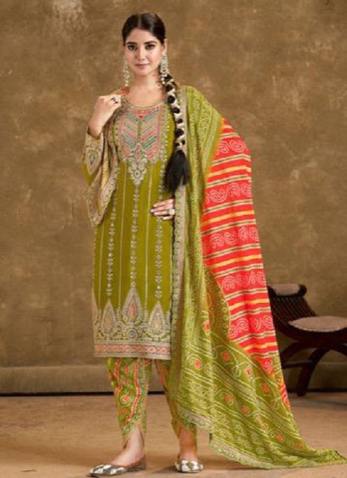 Elevate ethnic wardrobe with this exquisite Heavy Pure Chinon Silk Kurti Dhoti Set with Dupatta.
