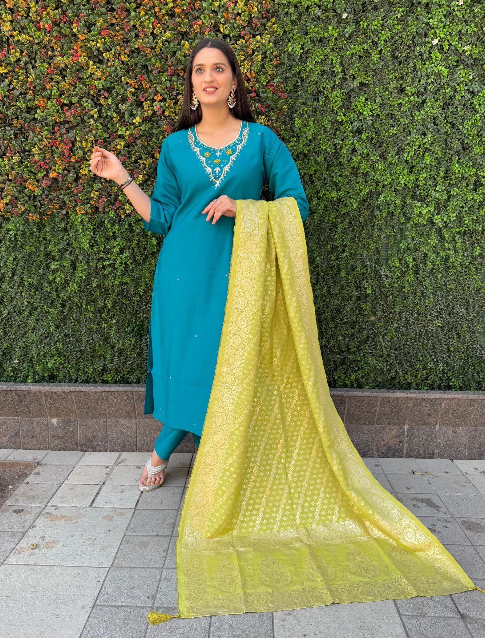 Designers Kurti Pent Dupatta Set, Premium Roman Silk, Cotton Inner (Full), Heavy Quality Nylon Muslin jacquard With Latkan and Hand Work