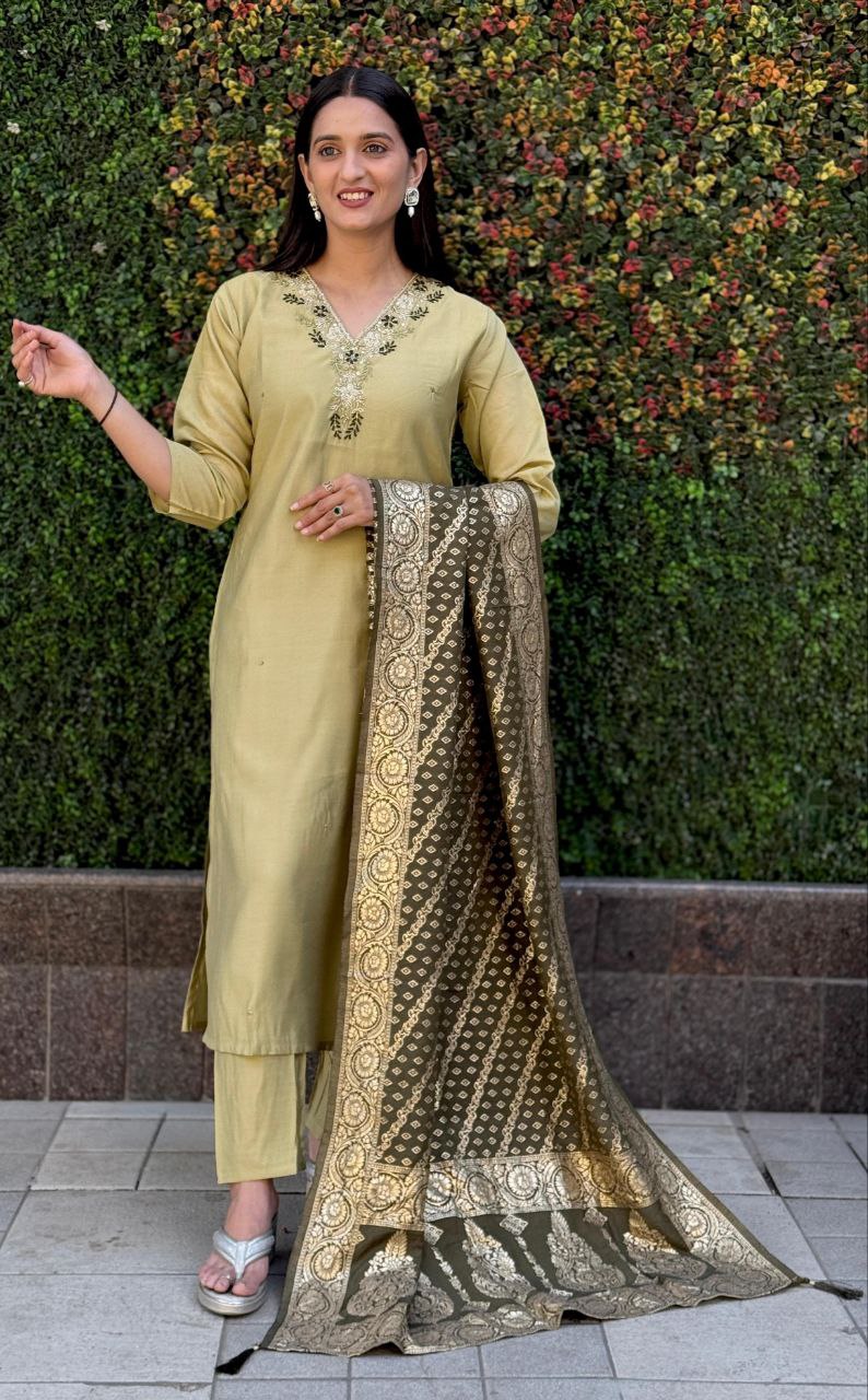 Designers Kurti Pent Dupatta Set,Premium Roman Silk, Cotton Inner (Full), Heavy Quality Nylon Muslin jacquard With Latkan and Hand Work