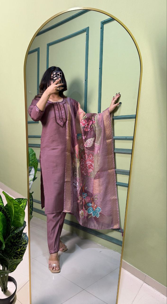 Designers Kurti Pent Dupatta Set, Premium Roman Silk, Dupatta Hevay Chanderi With Digital Print With Latkan and Kurta Embroidery MultI Work with Cotton Inner (Full)