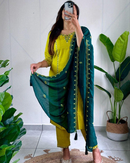 Designers Kurti Pent Dupatta Set, Premium Roman Silk, Cotton Inner (Full), Hand Work, Dupatta Heavy Vichitra Silk With Multi-Sequence Work With Latkan