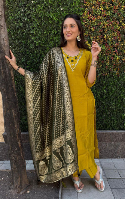 Designers Kurti Pent Dupatta Set, Premium Roman Silk, Cotton Inner (Full), Heavy Quality Nylon Muslin jacquard With Latkan and Hand Work