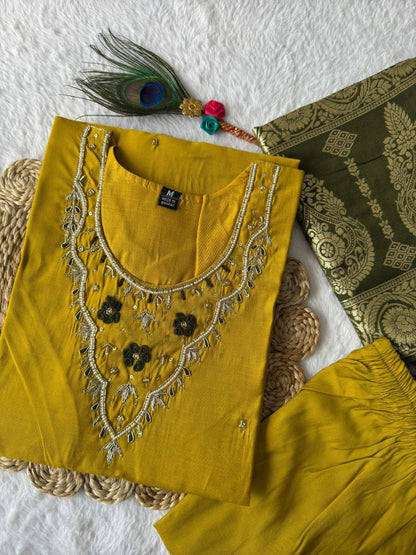 Designers Kurti Pent Dupatta Set, Premium Roman Silk, Cotton Inner (Full), Heavy Quality Nylon Muslin jacquard With Latkan and Hand Work