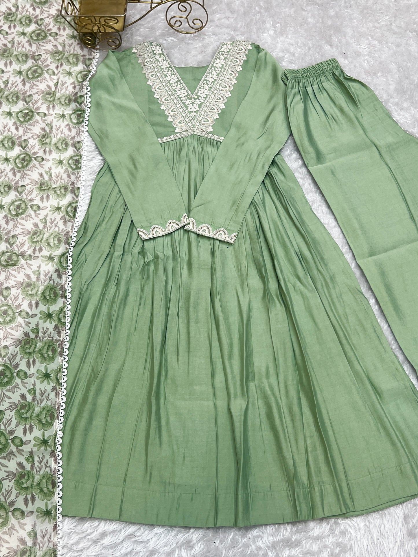 NEW PURE SOFT HEAVY ROMANSILK CHANDERI FABRIC NYRA CUT KURTA WITH DUPPTA SET,PENT READY TO WEAR