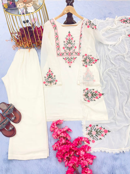 Indian Designer Women Embroidery Work Georgette Salwar Kameez, Beautiful Women White Kurti With Pant & Dupatta