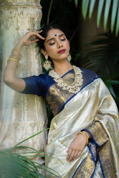 Cream Color Kanjivaram Silk Saree With Haevy Weaving Rich Pallu Exclusive Saree Extra Ordinery party wear Stunning Look Saree With Unstitched Blouse Piece