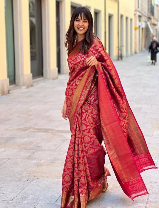Women's PIink Color Soft Litchi Silk Saree with Unstitched Blouse Piece.