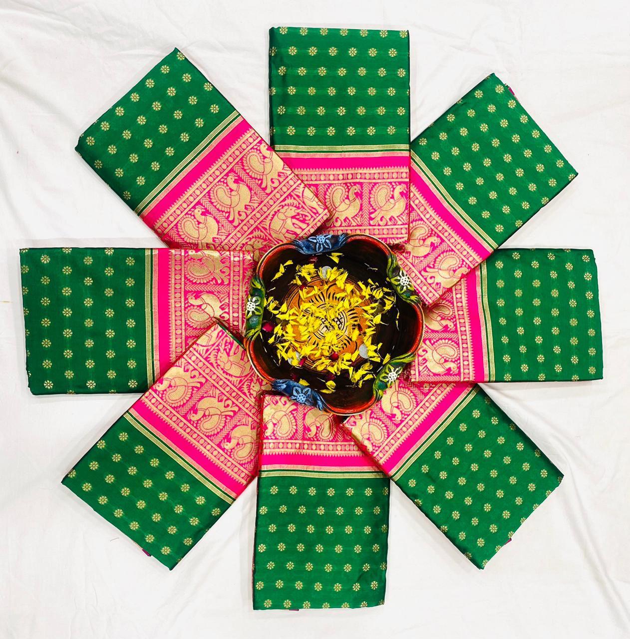 Bollywood Style kanchipuram silk Traditional Green Colore Saree Bold And Beautiful Saree With Weaving Silk Exclusive Indian Wedding Saree