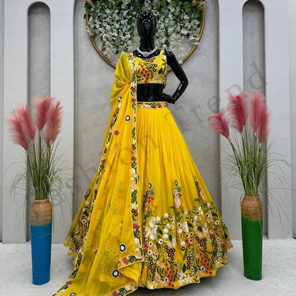 Designer Attractive PartyWear Floral Printed Lehenga choli with dupatta, Haldi outfit , Bridesmaid Dress, Yellow Printed Lehenga