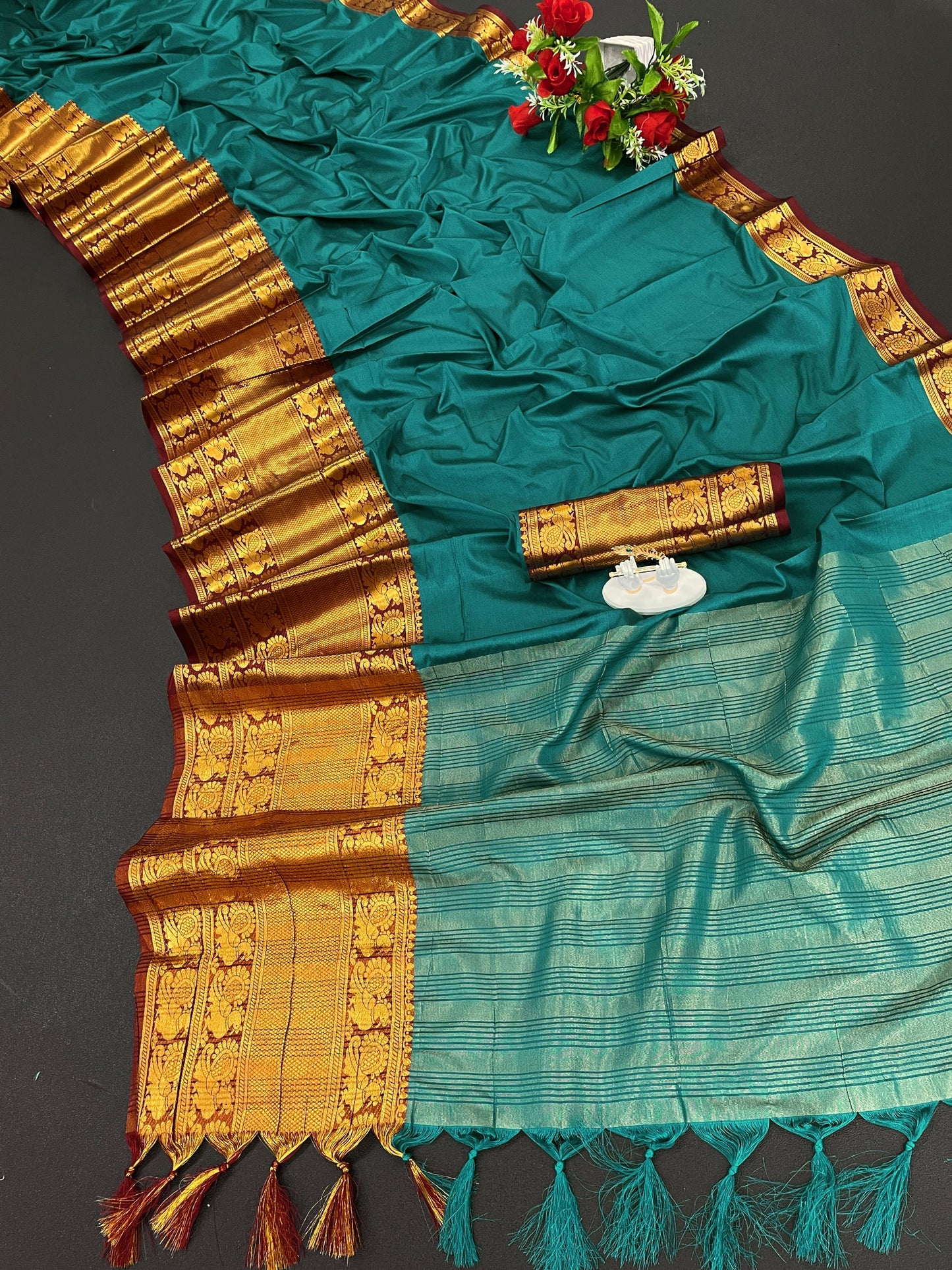 Women's Banarasi Style Pure Kanjivaram Silk Jacquard Kanchipuram Pattu Saree With Un-Stiched Blouse