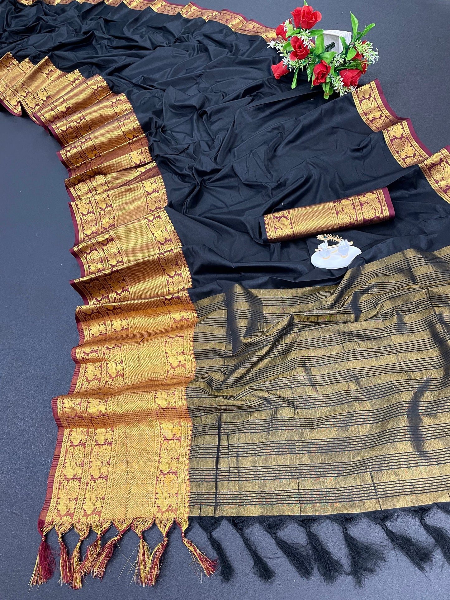 Women's Banarasi Style Pure Kanjivaram Silk Jacquard Kanchipuram Pattu Saree With Un-Stiched Blouse